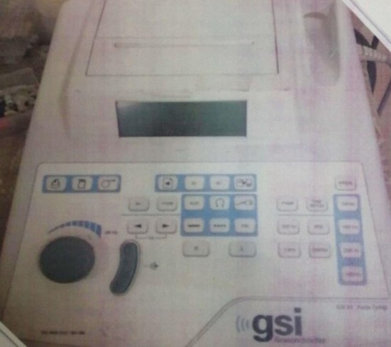 Tympanometer (Middle Ear Analyzer)